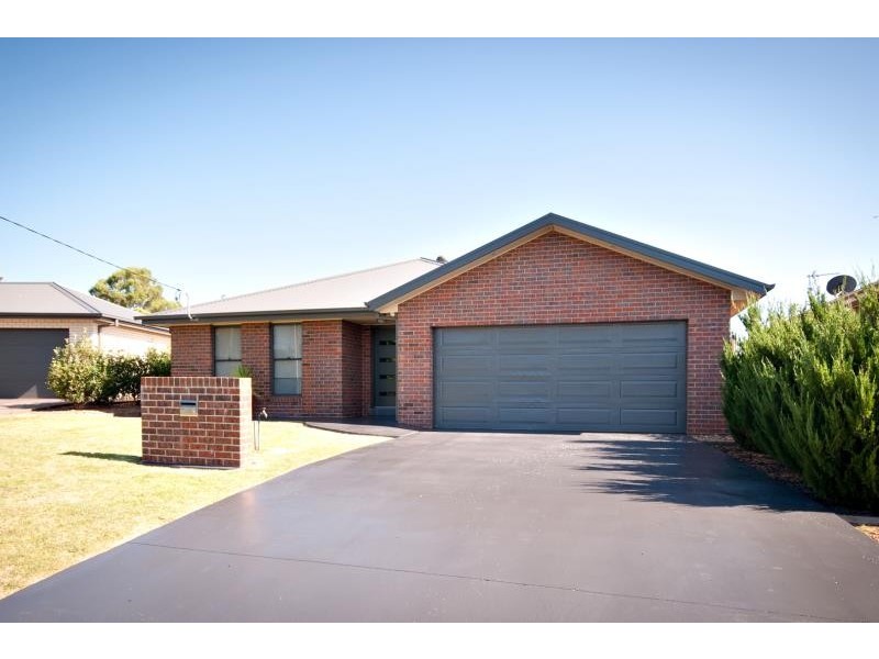 51 Yulong St, Dubbo NSW 2830
