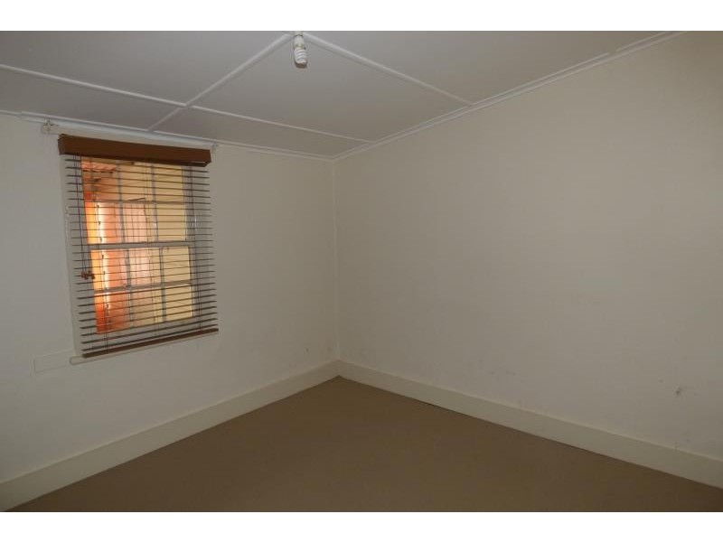 4 Mitchell St, Dubbo NSW 2830