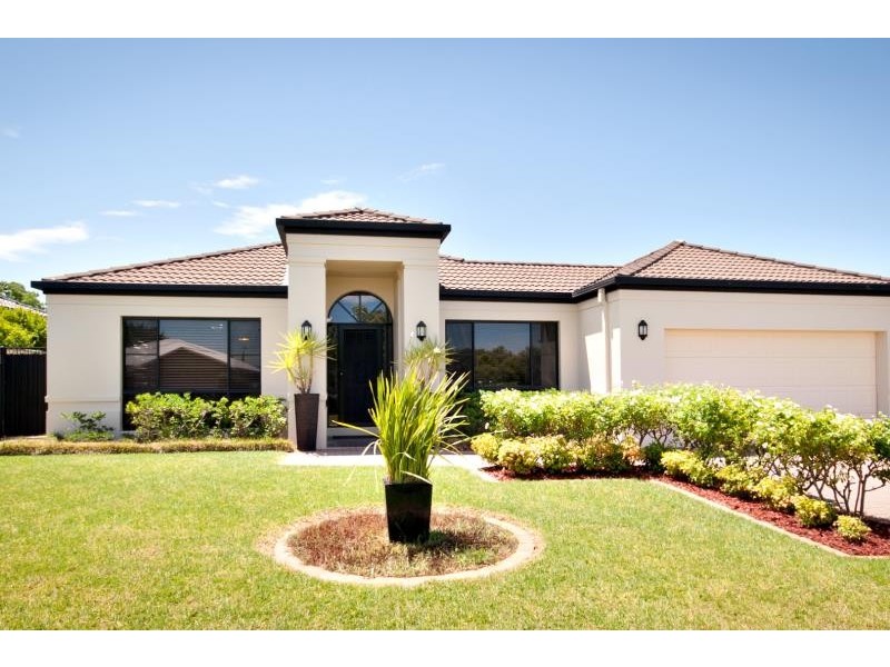 11 Robina Cres, Dubbo NSW 2830