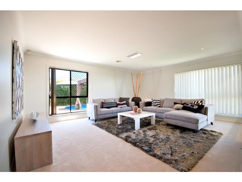 11 Robina Cres, Dubbo NSW 2830