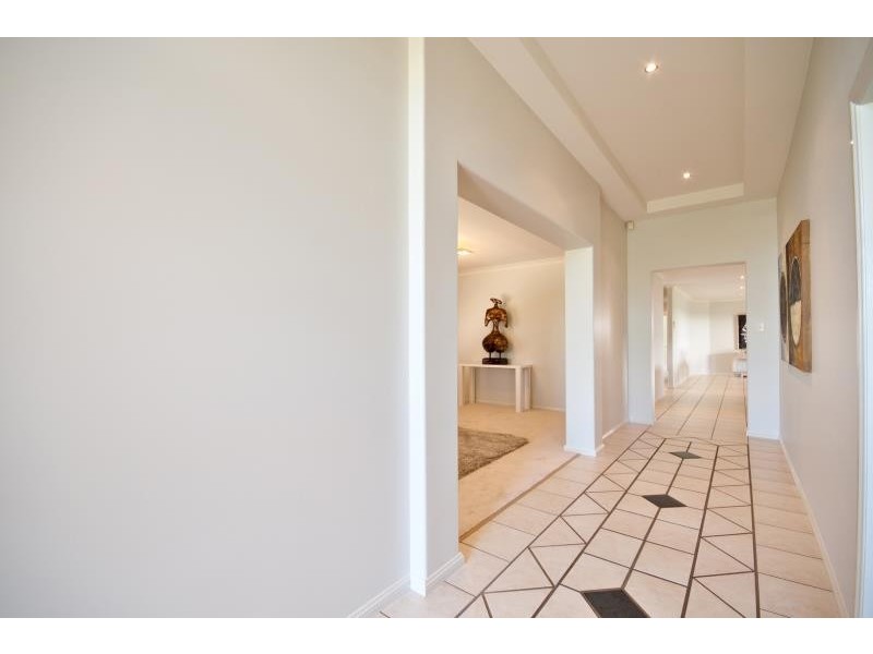 11 Robina Cres, Dubbo NSW 2830