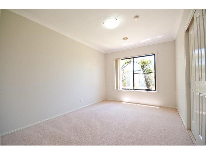 11 Robina Cres, Dubbo NSW 2830