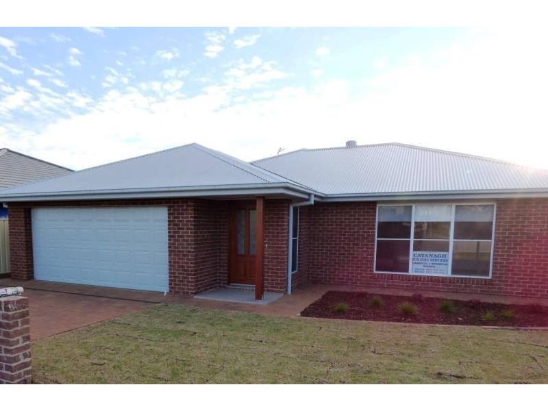 4 Mortlock Ave, Dubbo NSW 2830