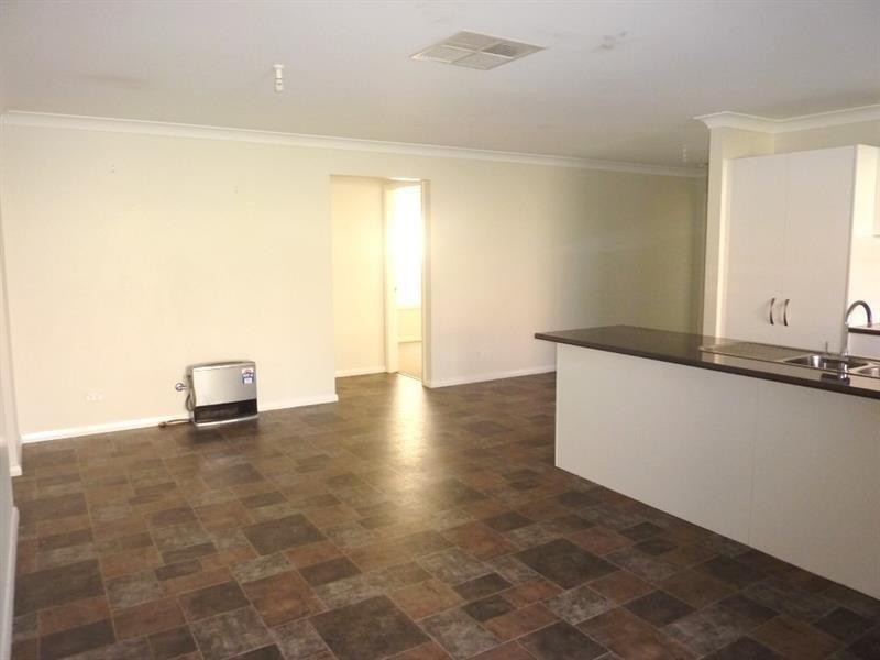20 Glenshee Cl, Dubbo NSW 2830