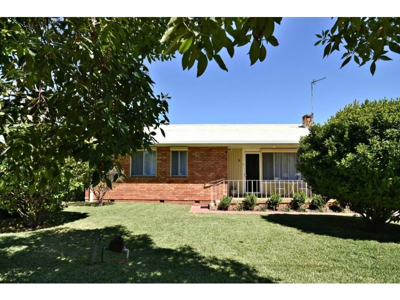 5 Bennett St, Dubbo NSW 2830