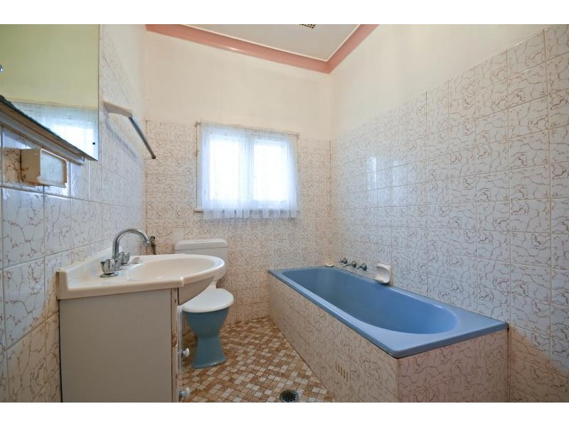2A Bishop St, Dubbo NSW 2830