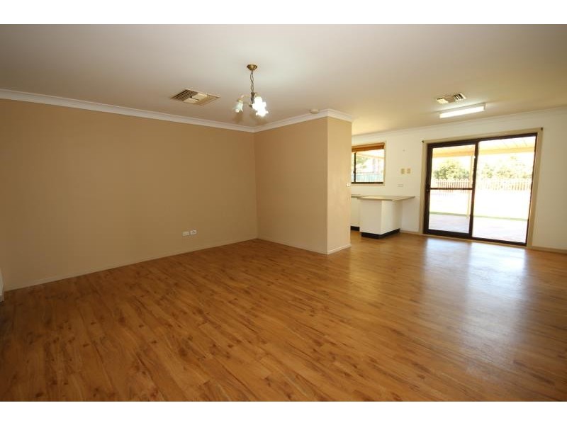 12 Welchman St, Dubbo NSW 2830