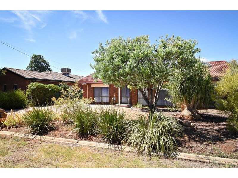 22 Howard Ave, Dubbo NSW 2830