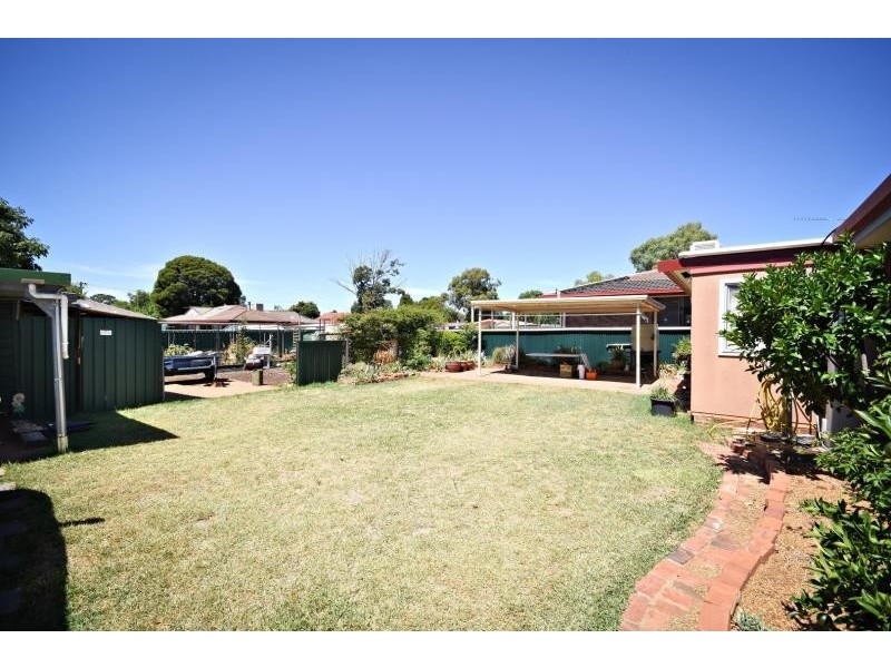22 Howard Ave, Dubbo NSW 2830