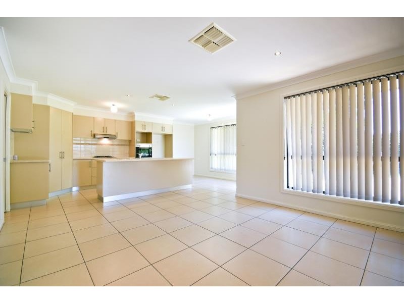 14 Cardiff Arms Ave, Dubbo NSW 2830