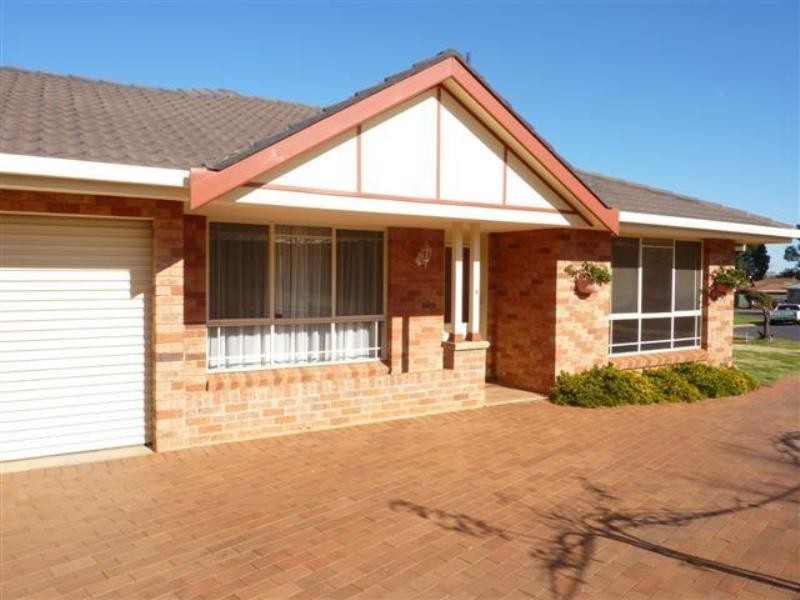 7B Grevillea Cl, Dubbo NSW 2830
