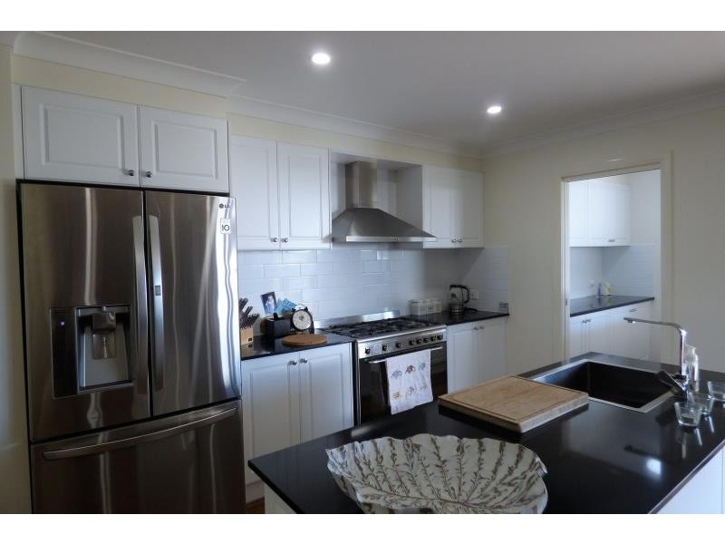 29 Lincoln Pkwy, Dubbo NSW 2830