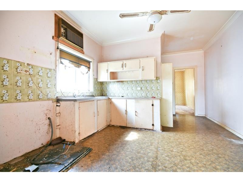 13 Trelanvean St, Dubbo NSW 2830