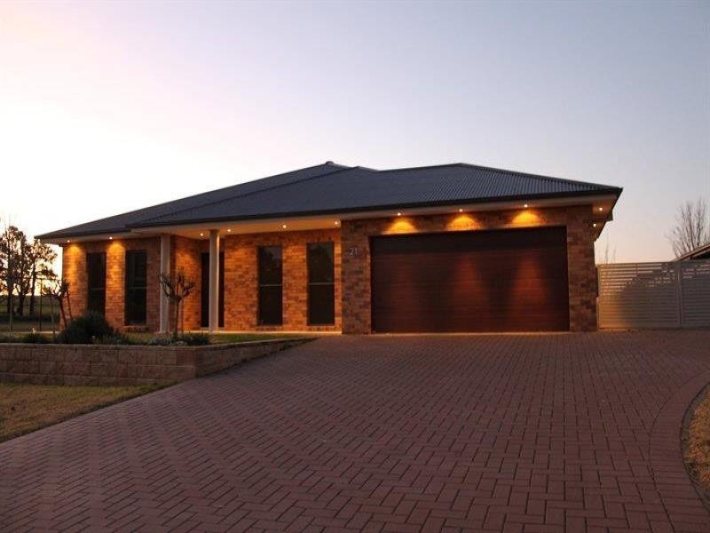 21 Merion Way, Dubbo NSW 2830