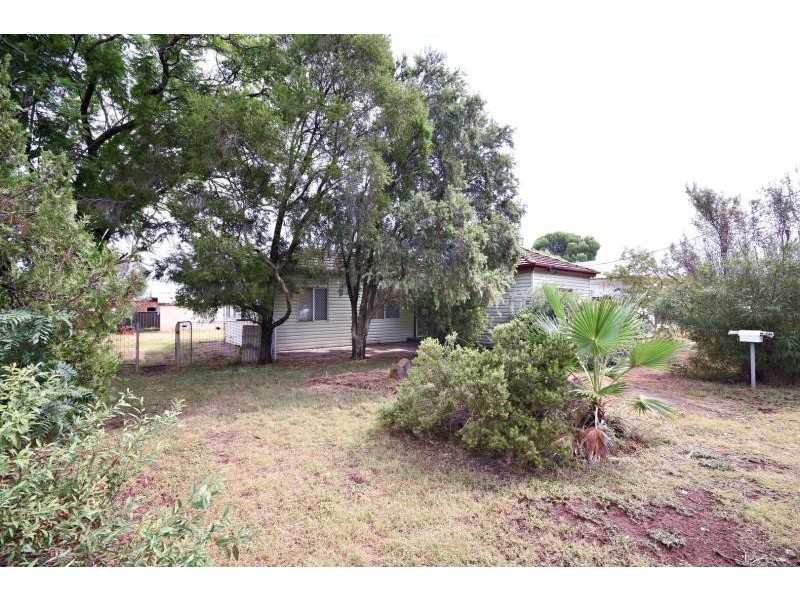 13 Trelanvean St, Dubbo NSW 2830