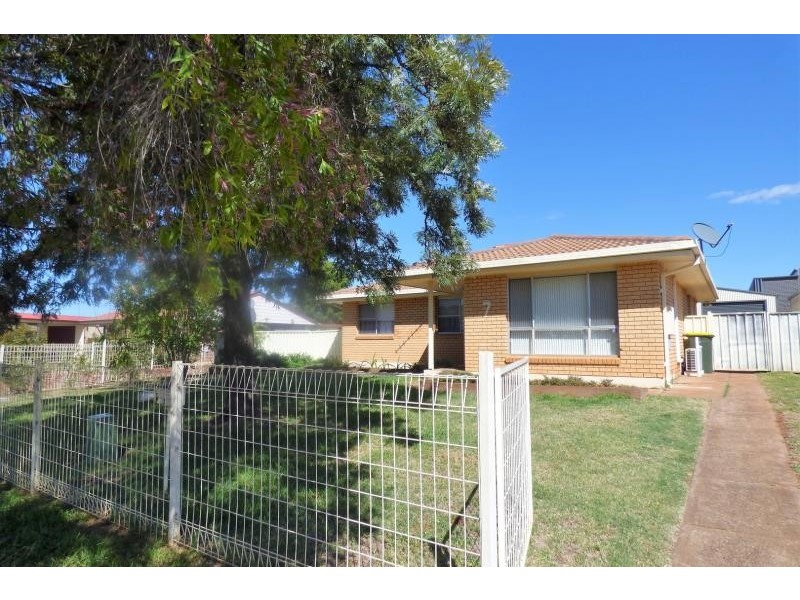 7 Burge Pl, Dubbo NSW 2830