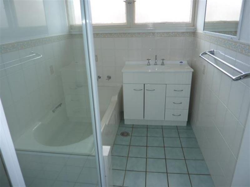 8 Caroline St, Dubbo NSW 2830