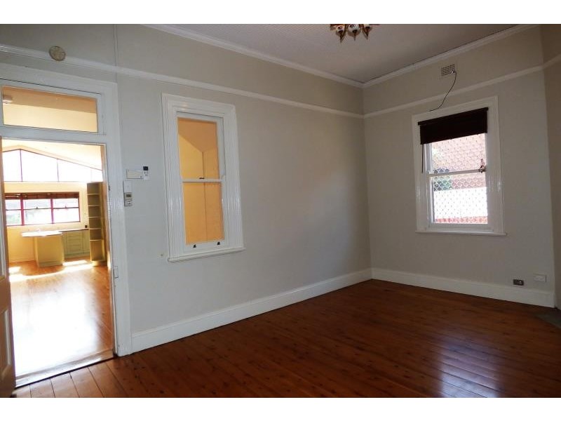 112 Bultje St, Dubbo NSW 2830