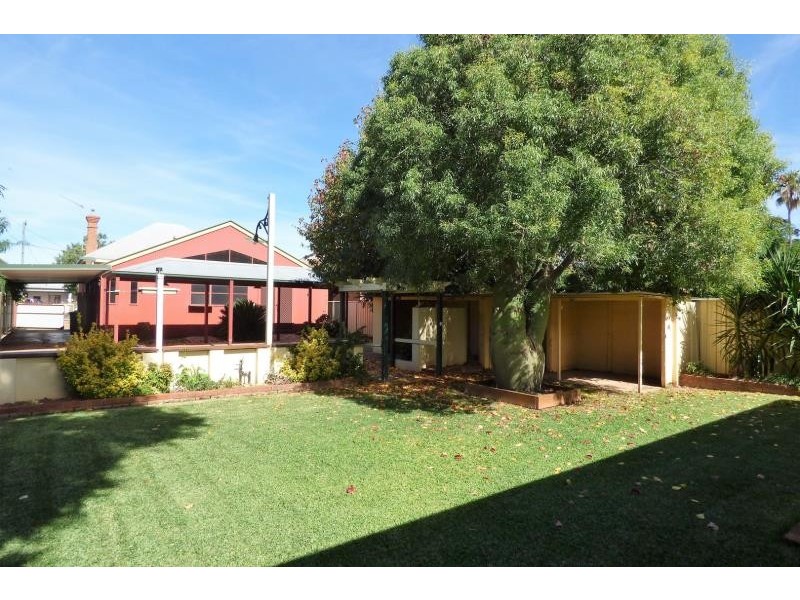 112 Bultje St, Dubbo NSW 2830