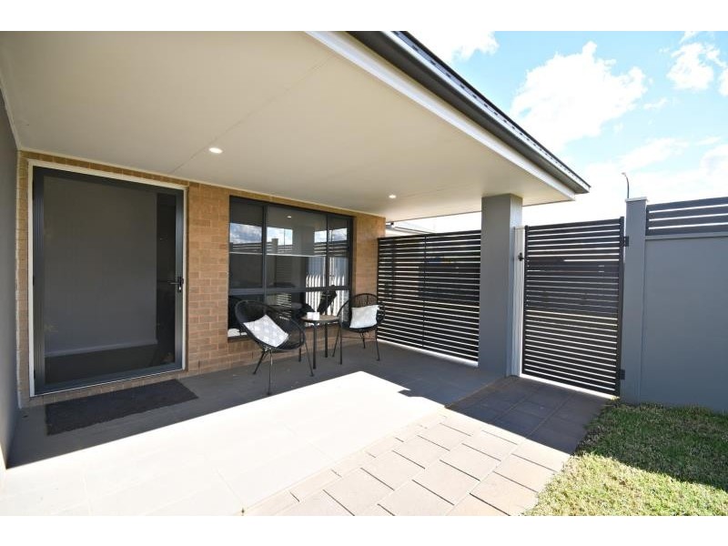 1 Brook Ct, Dubbo NSW 2830