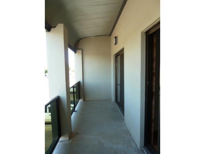 2/48 Erskine St, Dubbo NSW 2830