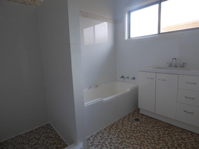 36 Lovett Ave, Dubbo NSW 2830