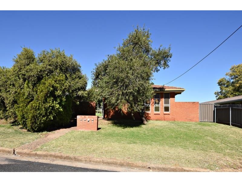 33 Bishop St, Dubbo NSW 2830