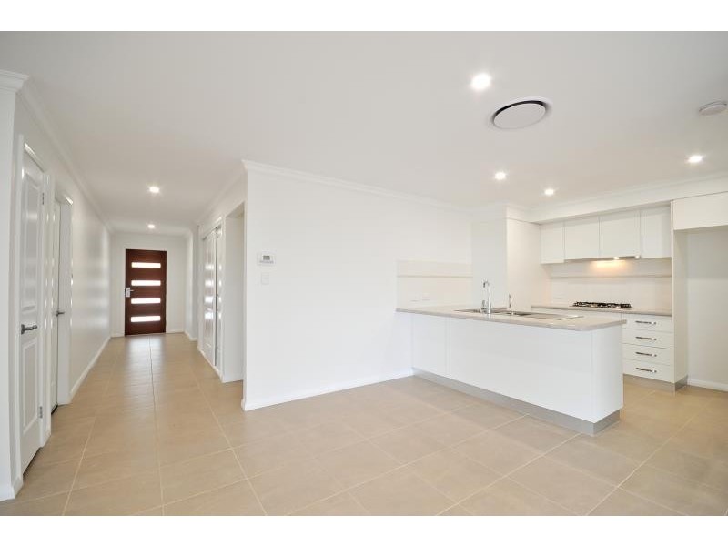 42 Lansdowne Dr, Dubbo NSW 2830