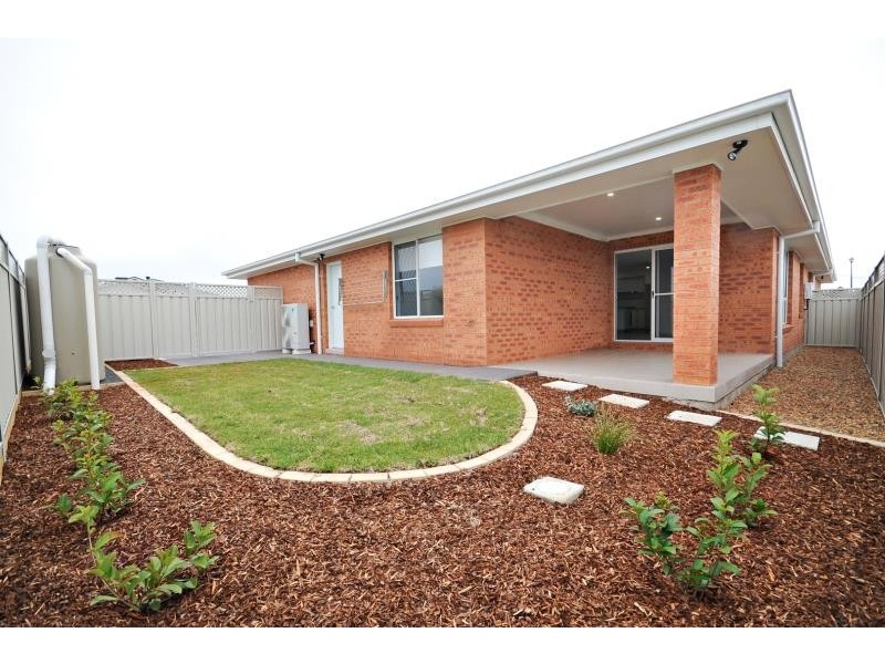 42 Lansdowne Dr, Dubbo NSW 2830