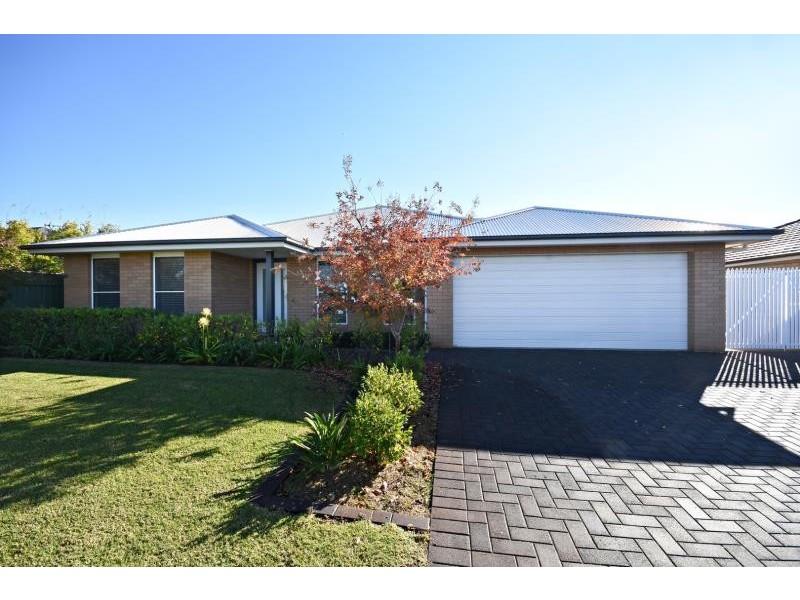 7 Artesian Ct, Dubbo NSW 2830