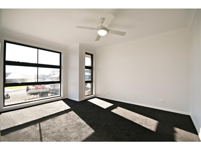 17 Pelagic Ct, Dubbo NSW 2830