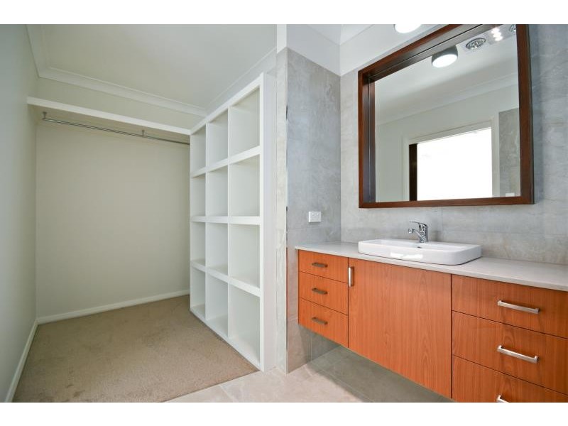 27 Amadeus Ave, Dubbo NSW 2830