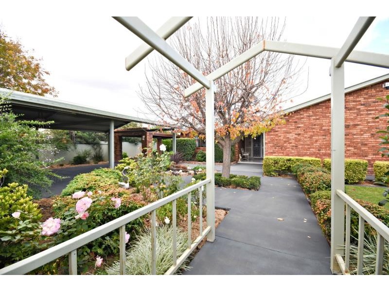 59 Manildra St, Narromine NSW 2821