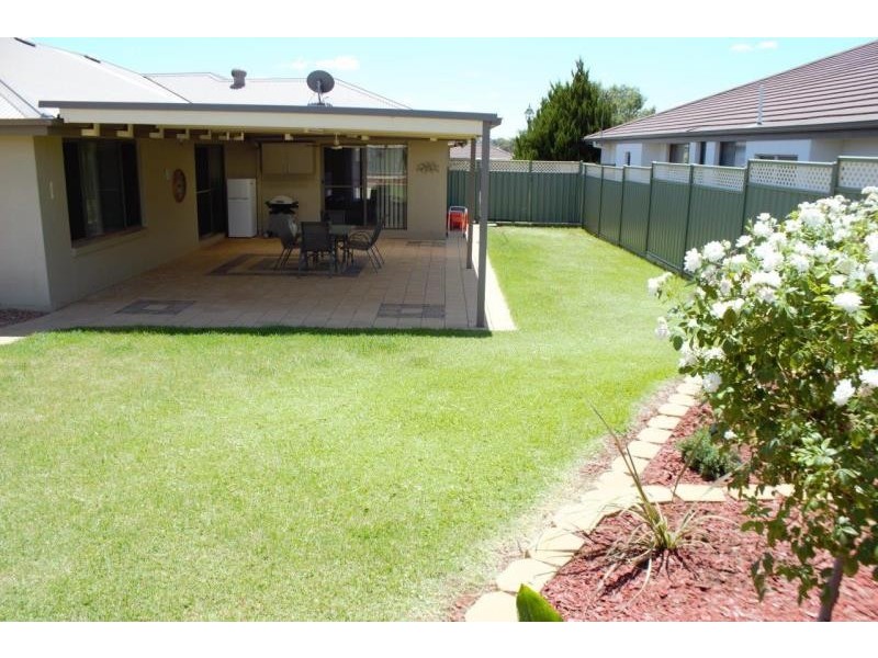 24 Cypress Point Dr, Dubbo NSW 2830