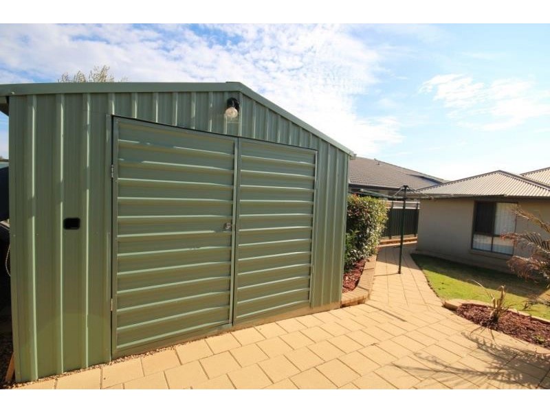 24 Cypress Point Dr, Dubbo NSW 2830