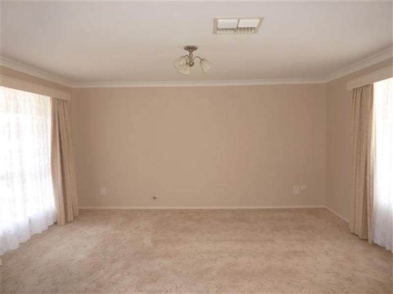 4 Silkwood Cl, Dubbo NSW 2830