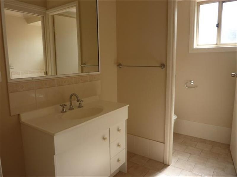 4 Silkwood Cl, Dubbo NSW 2830