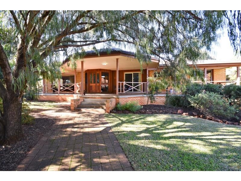1 Boree Dr, Dubbo NSW 2830