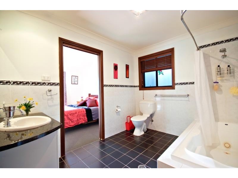 22 Ronald St, Dubbo NSW 2830