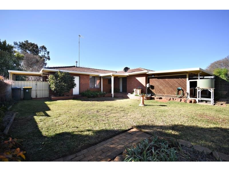 12 Lindsay Pl, Dubbo NSW 2830
