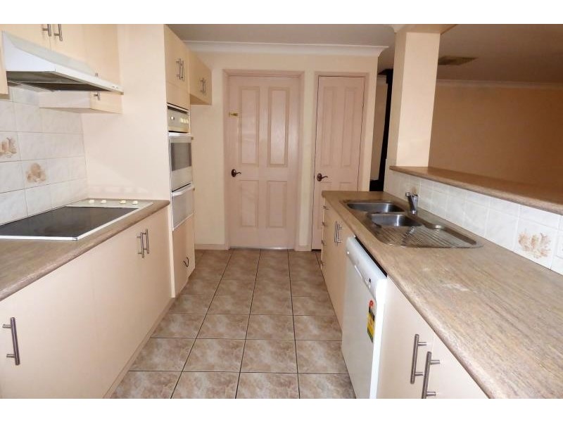 71 Sheraton Rd, Dubbo NSW 2830