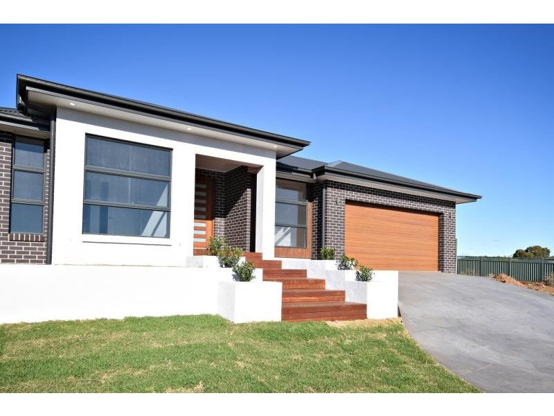 17 Pelagic Ct, Dubbo NSW 2830