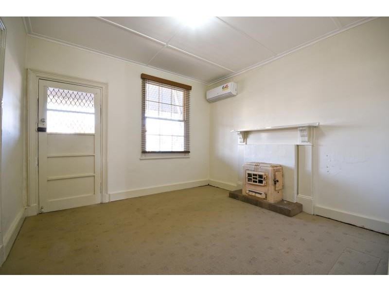 4 Mitchell St, Dubbo NSW 2830