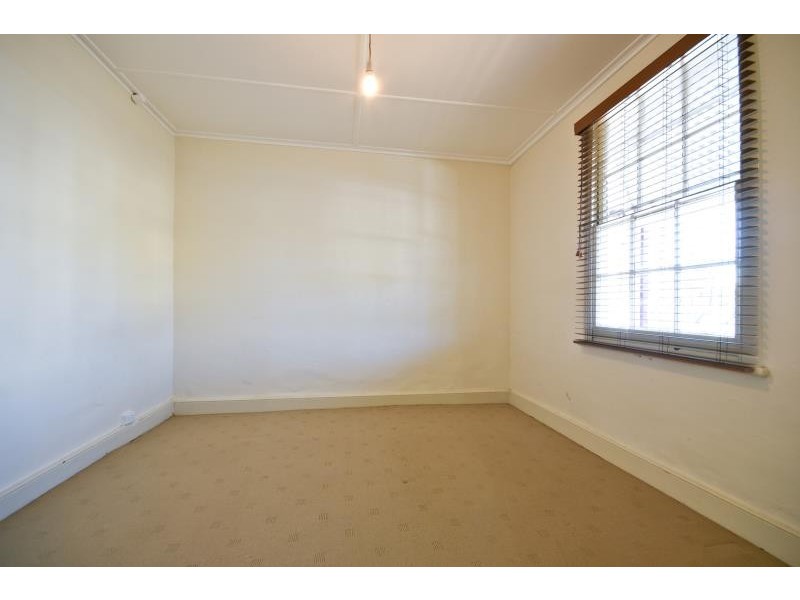 4 Mitchell St, Dubbo NSW 2830