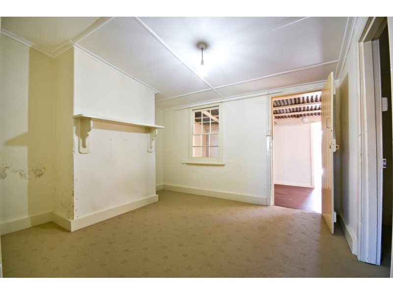 4 Mitchell St, Dubbo NSW 2830