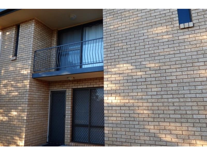 2/62 Young St, Dubbo NSW 2830