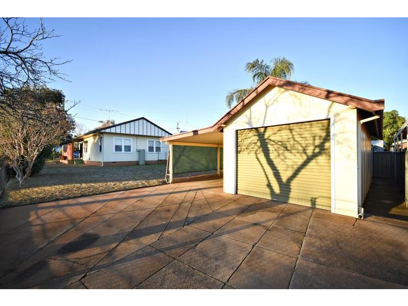 25 Fitzhill Pde, Dubbo NSW 2830