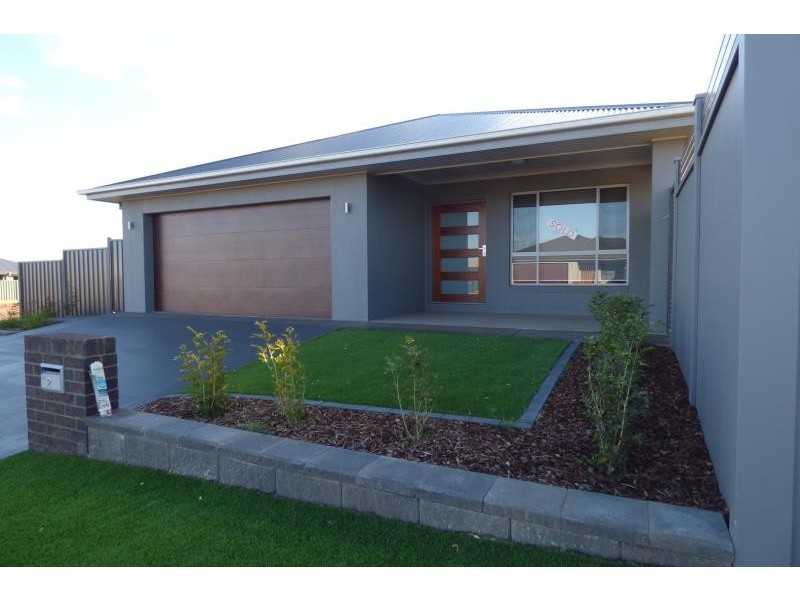 2 Ash Ave, Dubbo NSW 2830