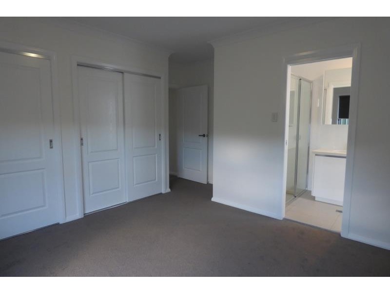 2 Ash Ave, Dubbo NSW 2830