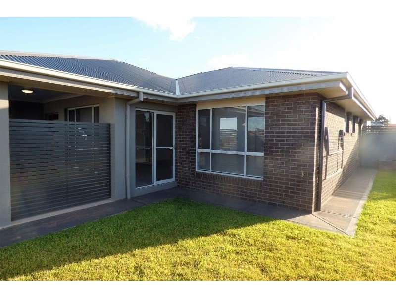 2 Ash Ave, Dubbo NSW 2830